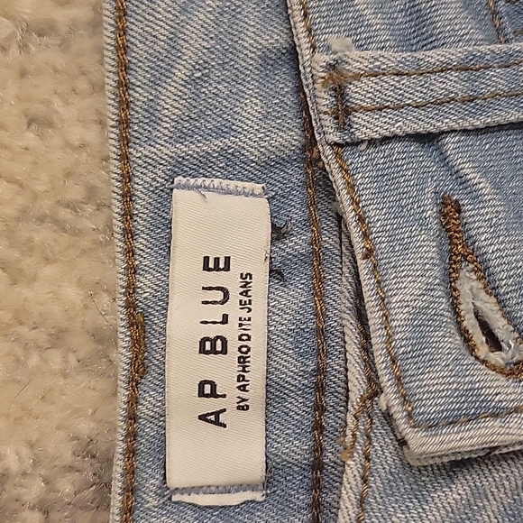 AP Blue jeans. Size 9 NEVER WORN. - Picture 2 of 4